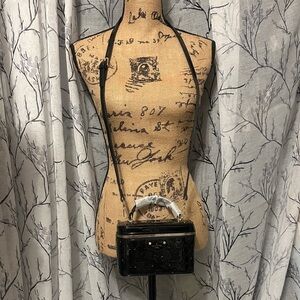 New Fashion Inspired Item (BAG)